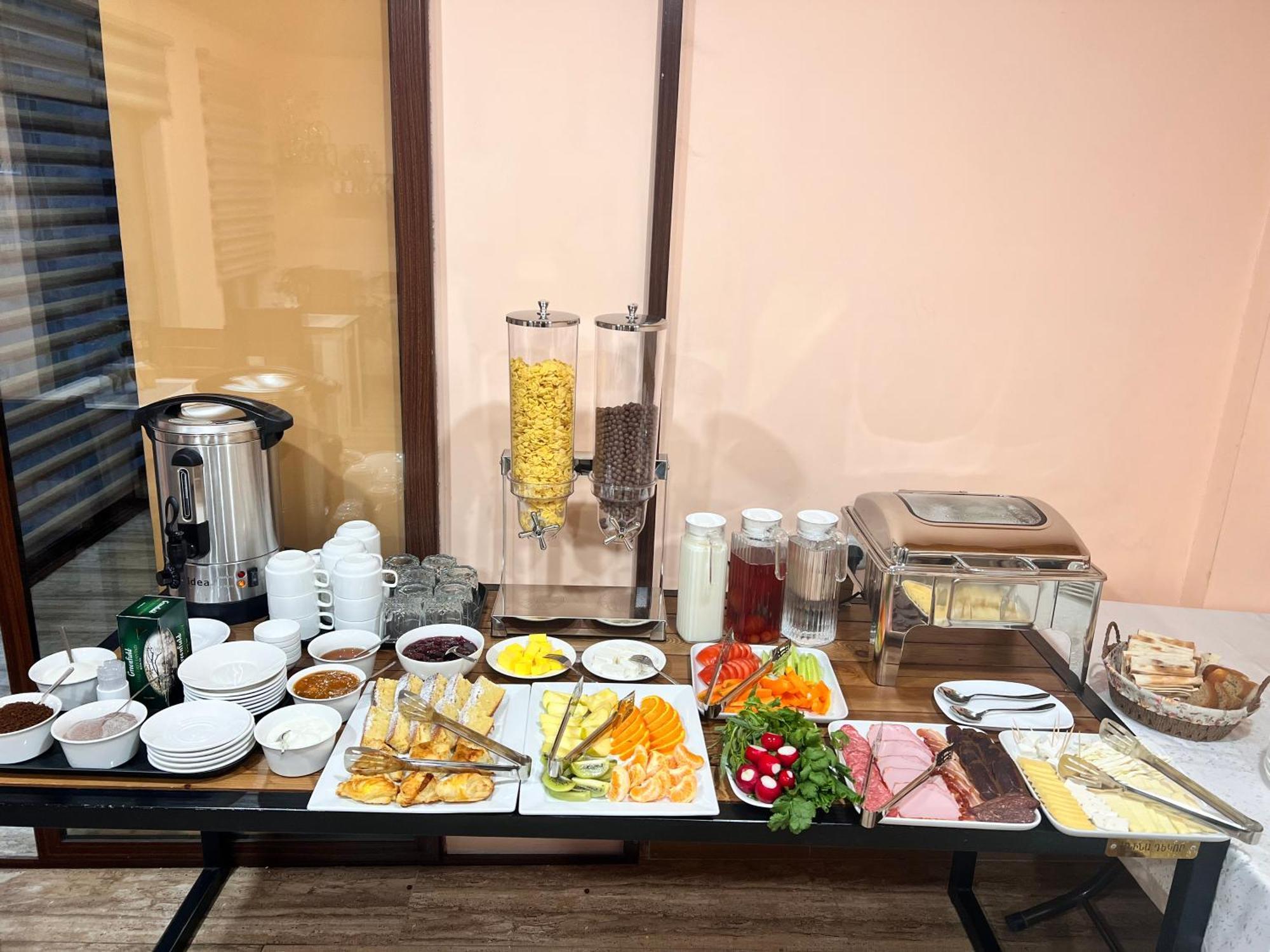 Marnar Hotel Yerevan Luaran gambar